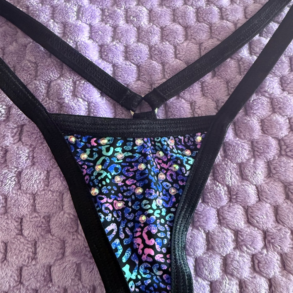 Colorful Leopard Print Bikini Set - Picture 4 of 9